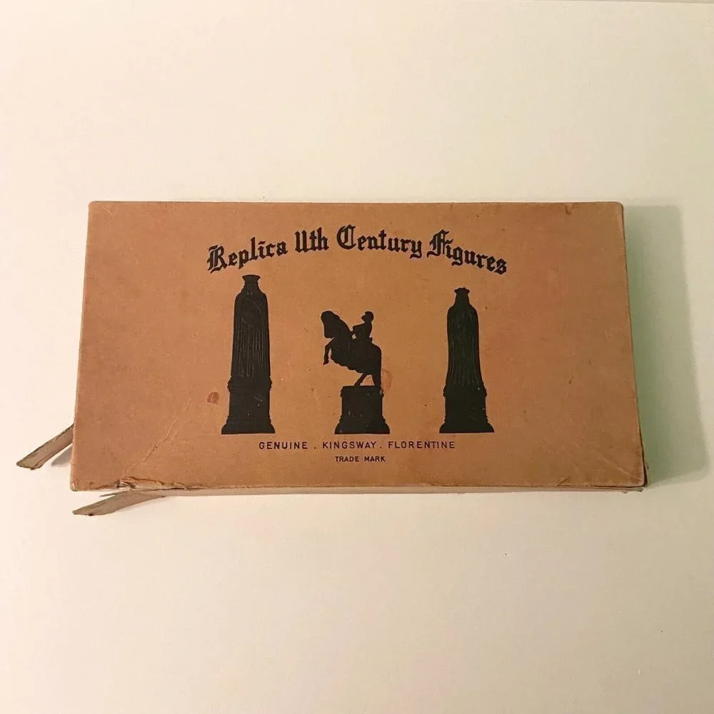 1947 Replica 11th Century  Figures The Royal Game of Chess Kingsway Florentine